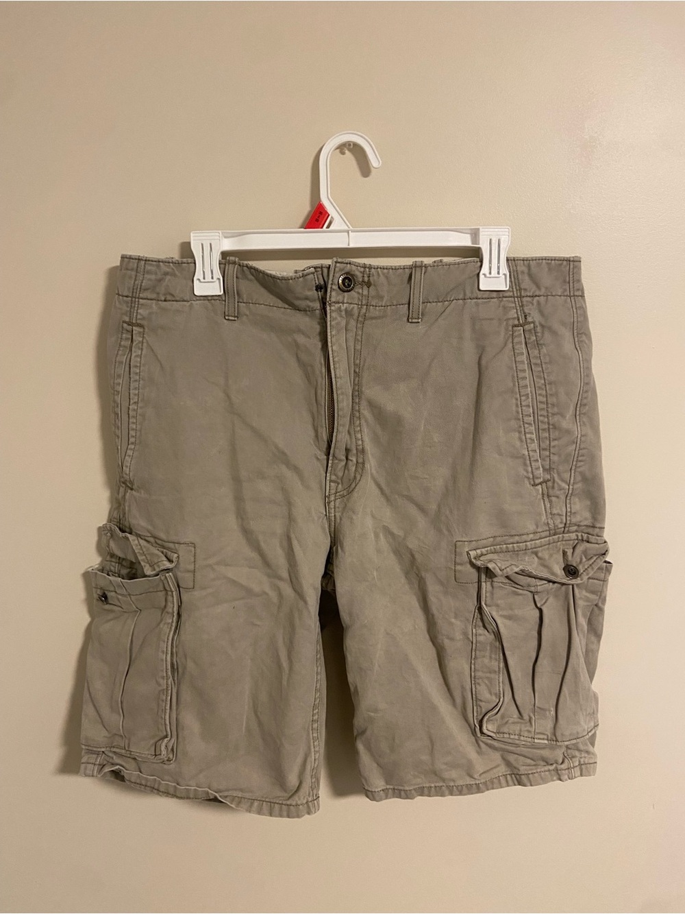 Levi's Men's Cargo Shorts in Light Gray